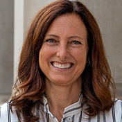 Kelly Watson Headshot